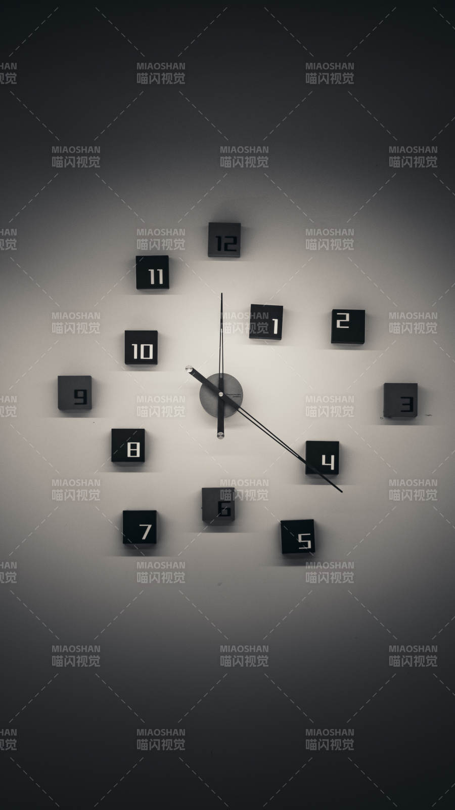 简约时钟设计图片