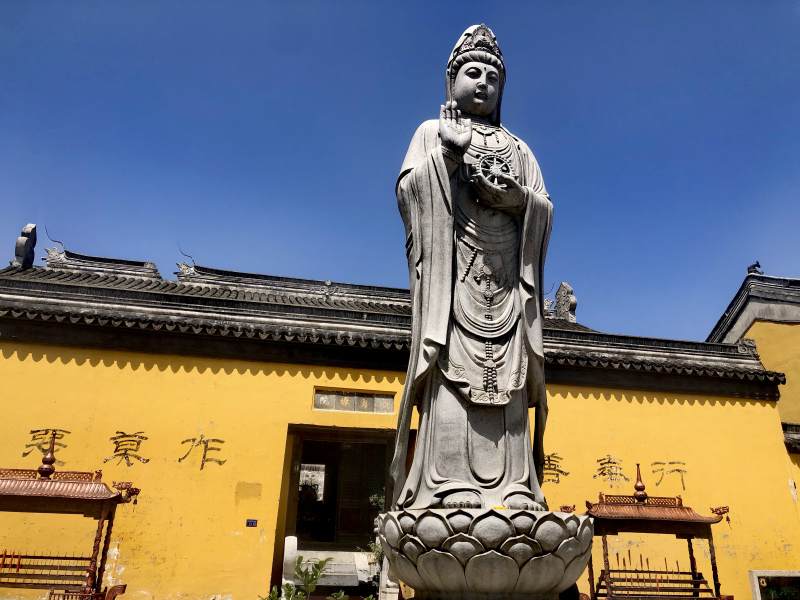 观音菩萨雕像图片