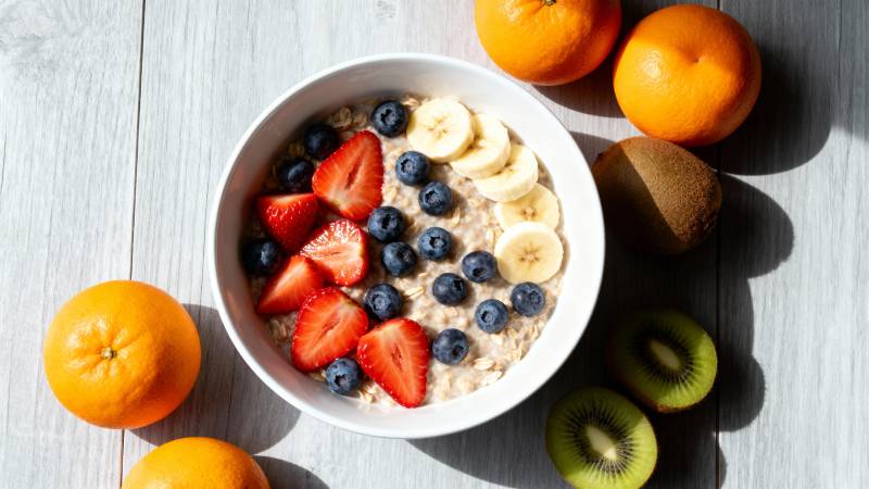 水果燕麦早餐碗图片
