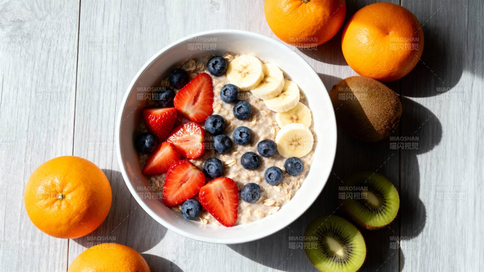 水果燕麦早餐碗图片