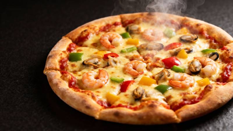 海鲜披萨 热气腾腾图片