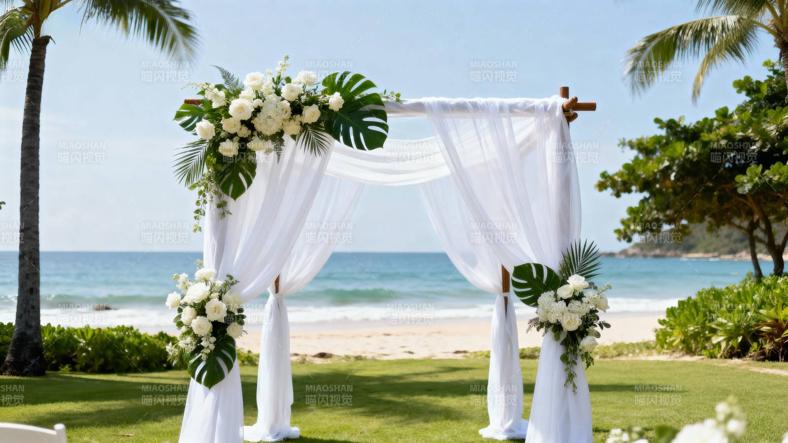 海滩婚礼花拱门图片