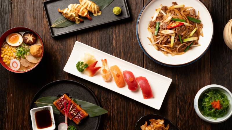 日式美食盛宴图片