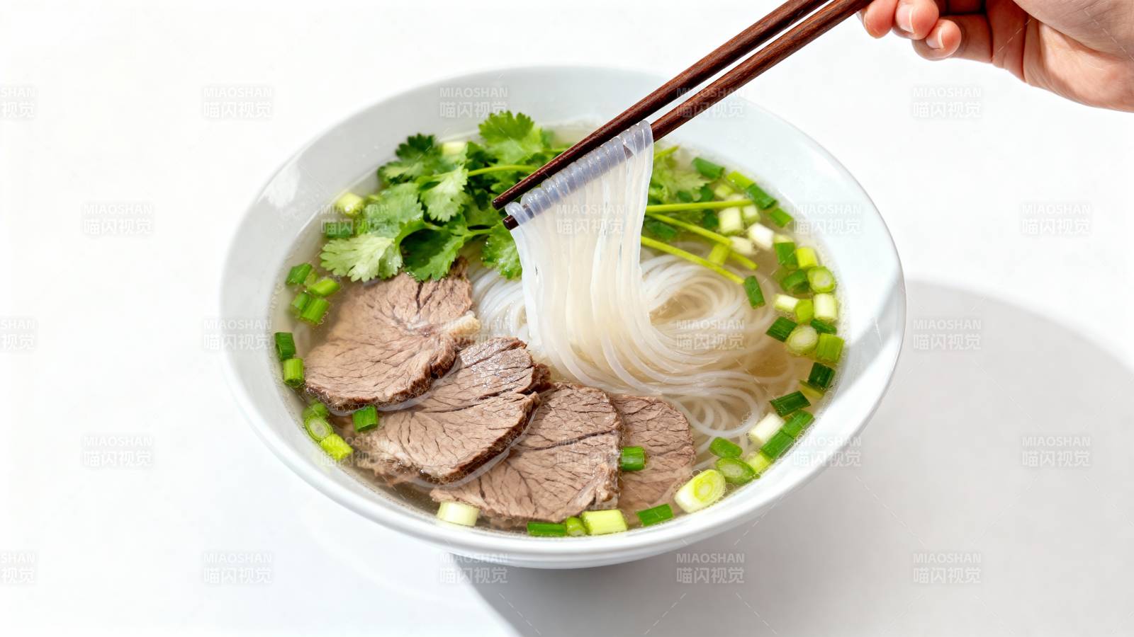 牛肉汤面 鲜香诱人图片