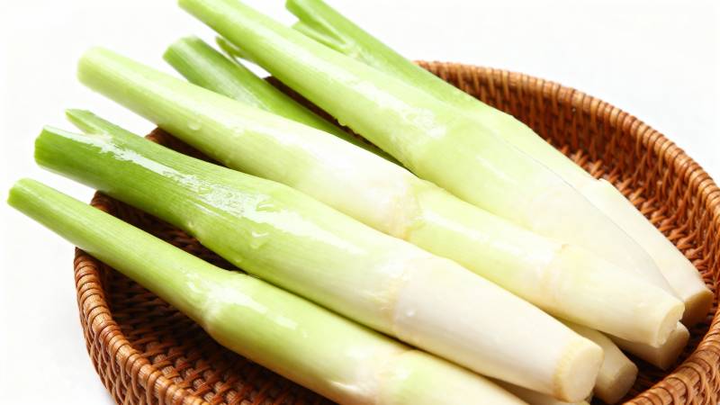 新鲜竹笋摆盘图片