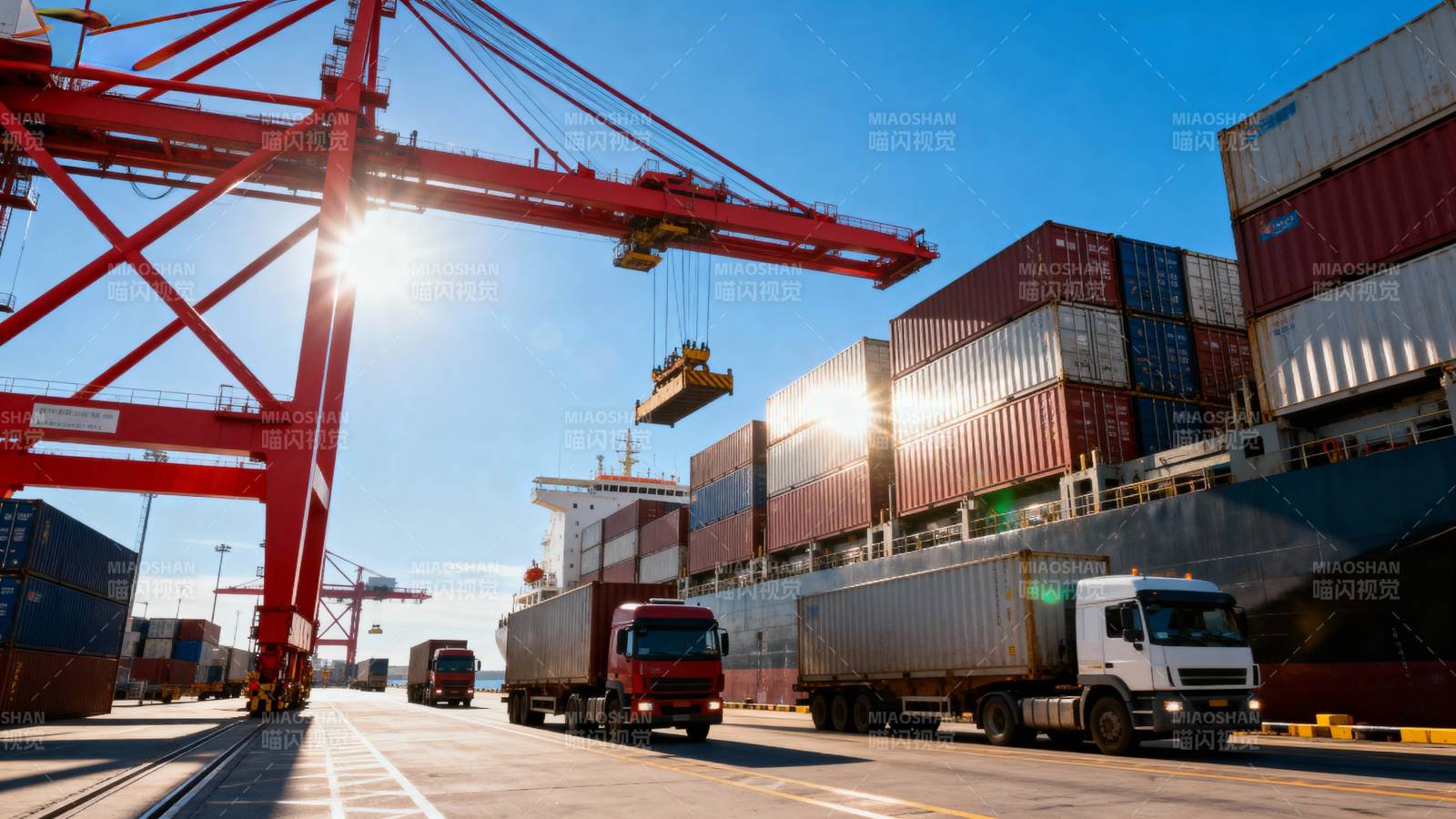 港口集装箱装卸图片