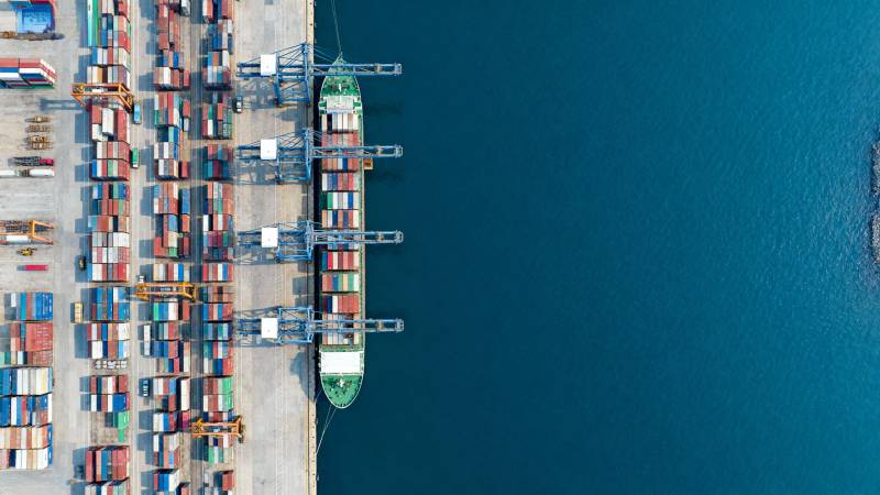 港口集装箱装卸图片