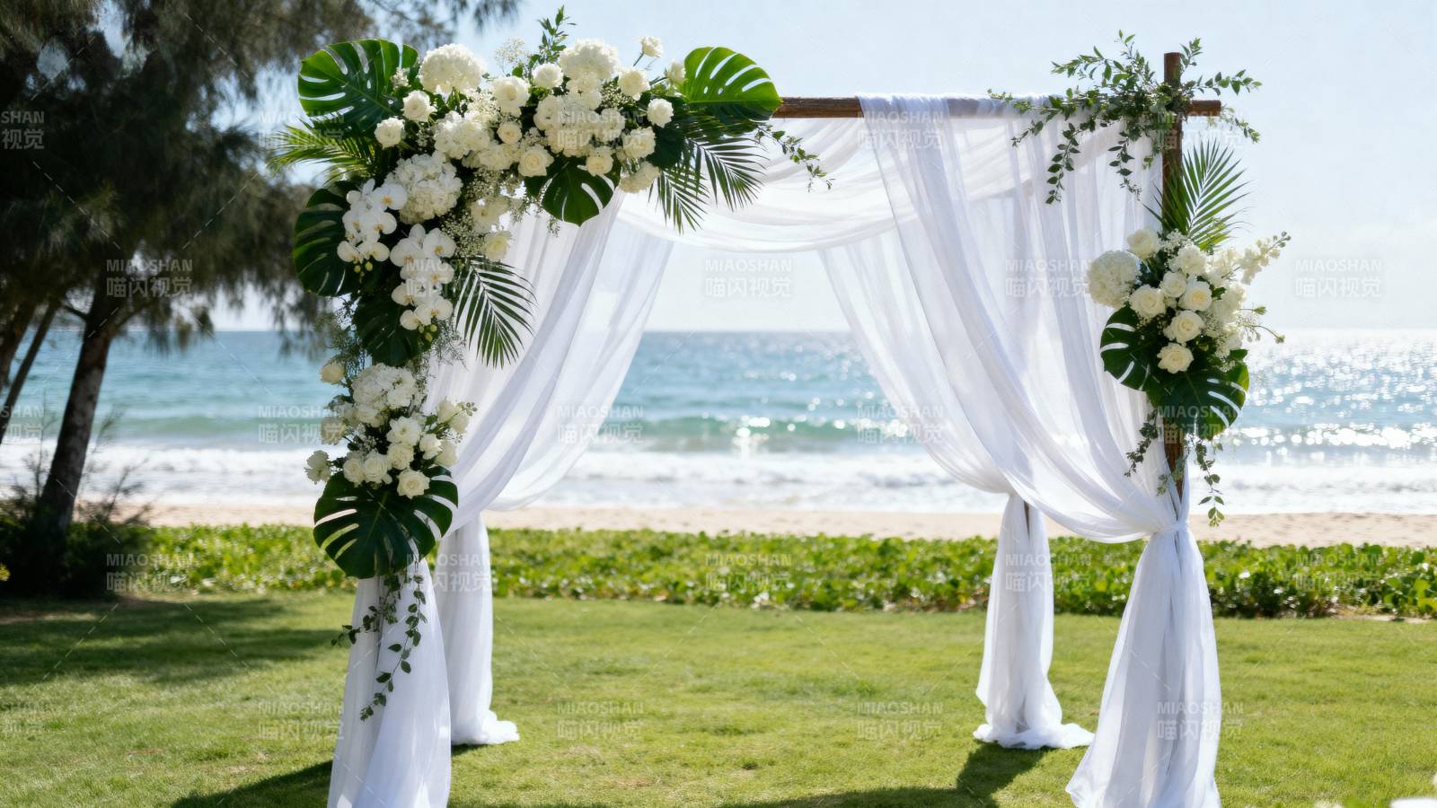 海边花拱婚礼现场图片