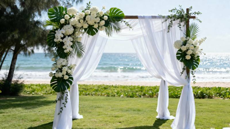 海边花拱婚礼现场图片