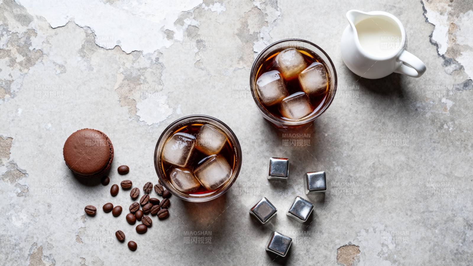 冰咖啡与巧克力图片
