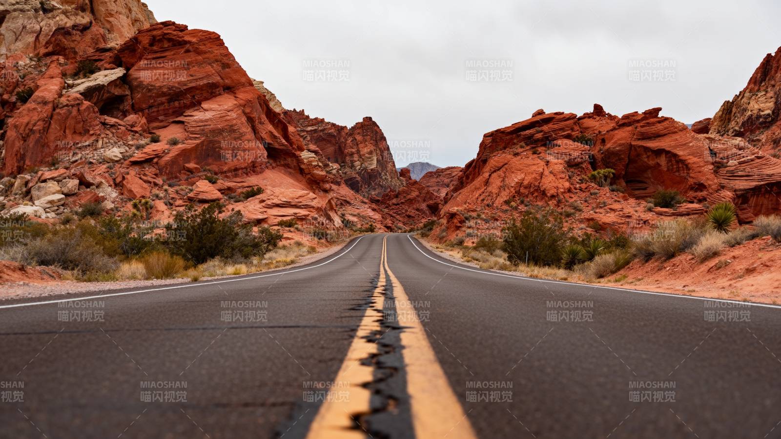 红岩公路延伸远方图片