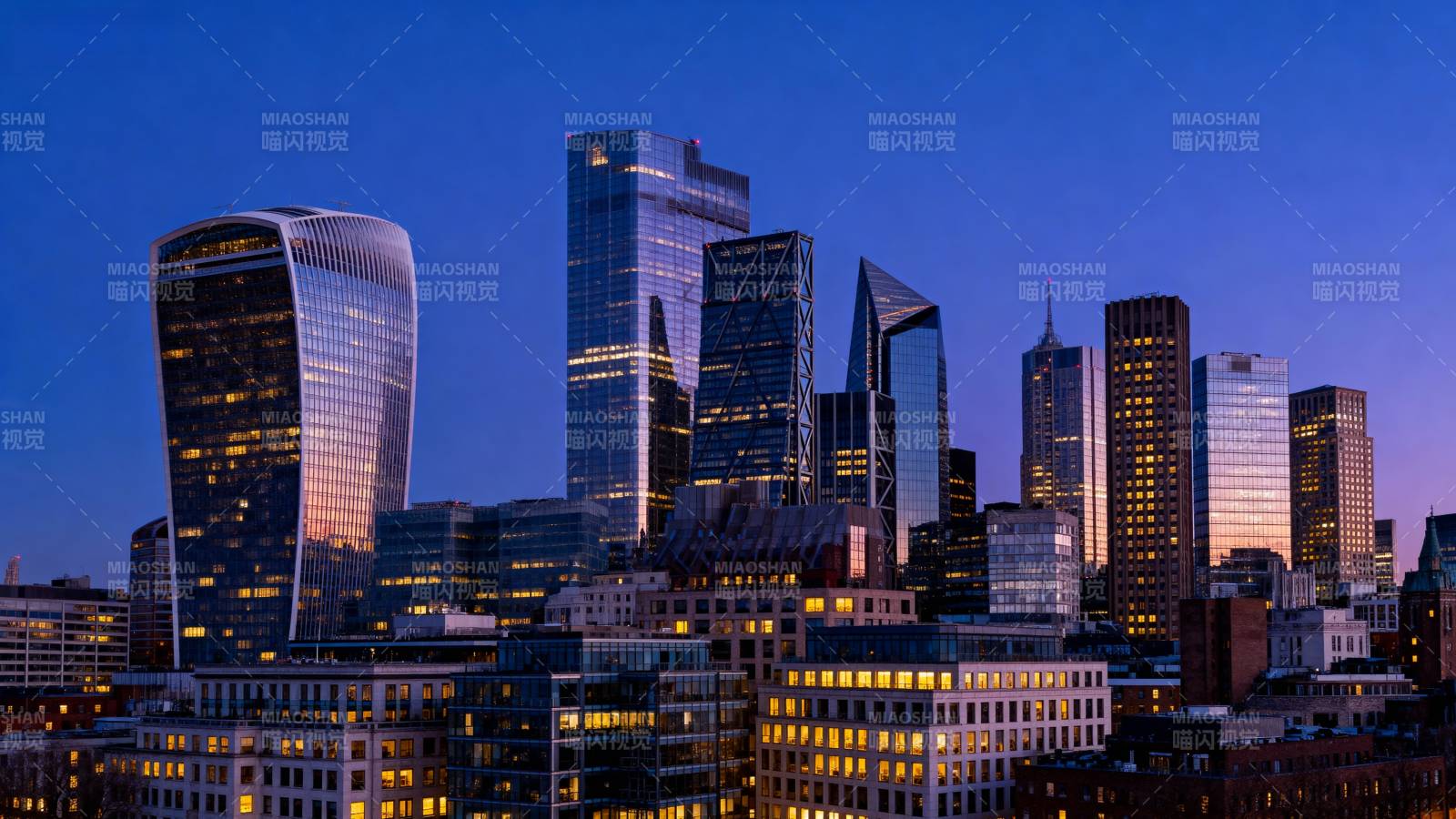 伦敦夜景天际线图片