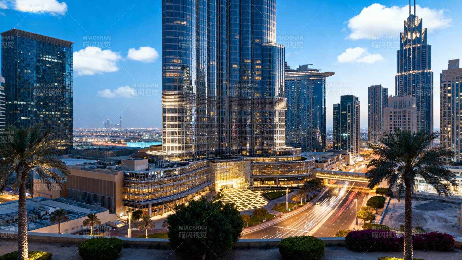 迪拜夜景繁华都市图片
