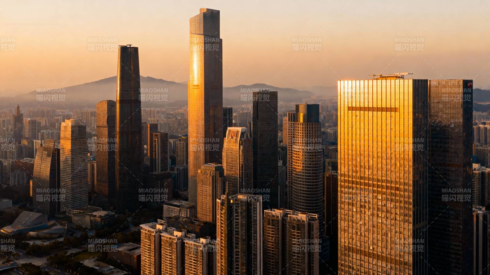 城市黄昏天际线图片