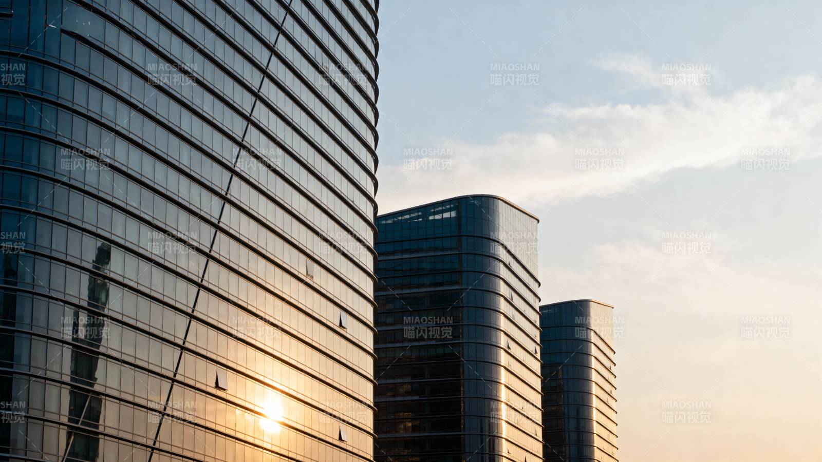 城市高楼剪影图片