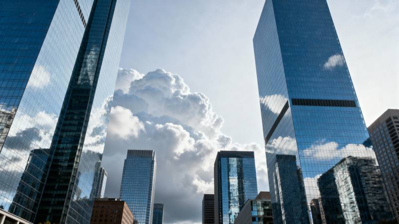 城市高楼云影图片