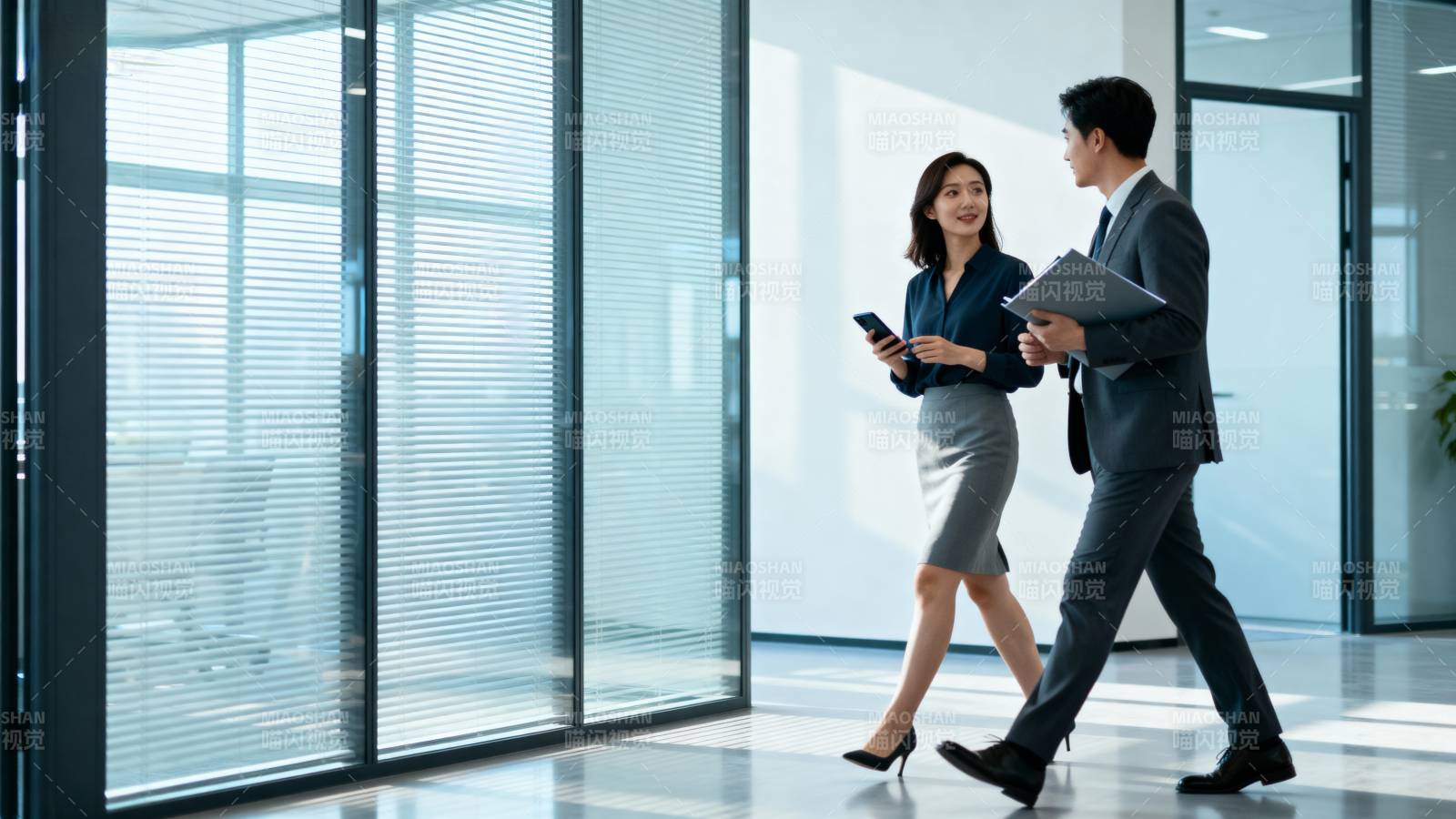 职场同行交流图片