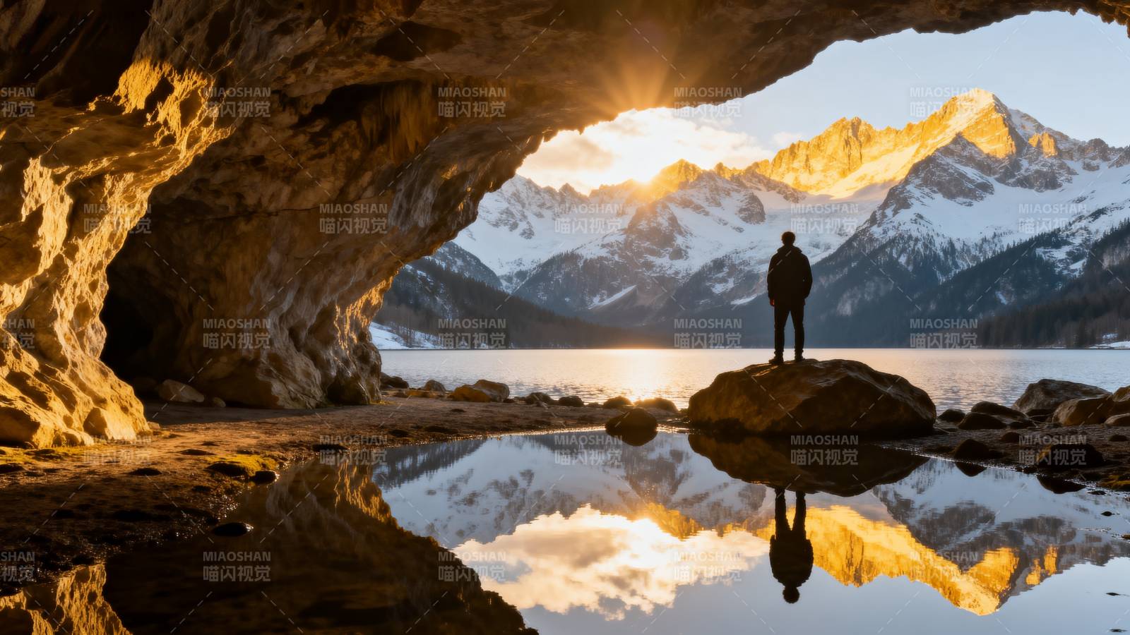 洞中观山 湖影如画图片