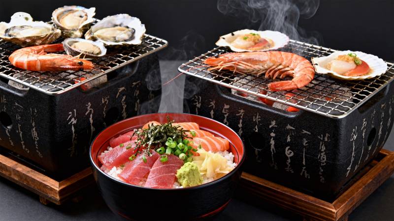 海鲜烧烤配刺身图片