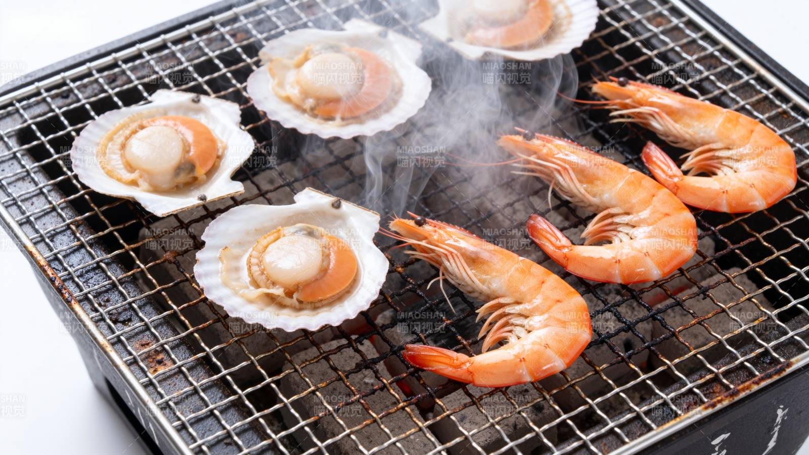 烤虾扇贝飘香图片