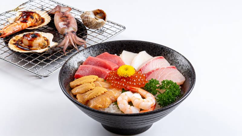 海鲜丼饭拼盘图片