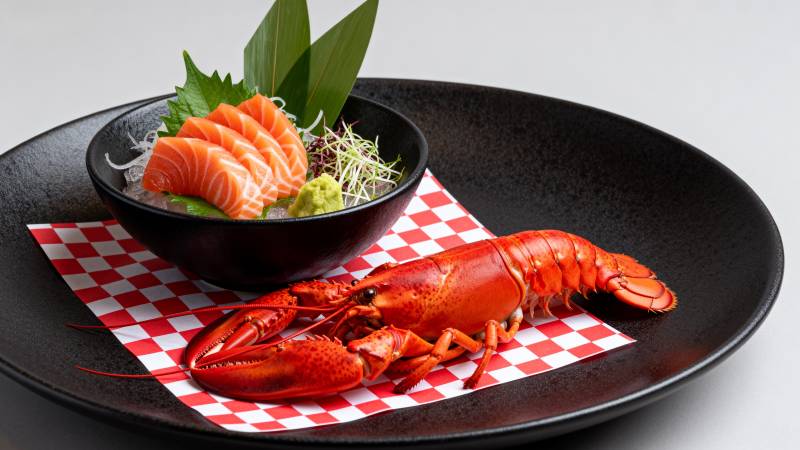 龙虾与三文鱼刺身图片