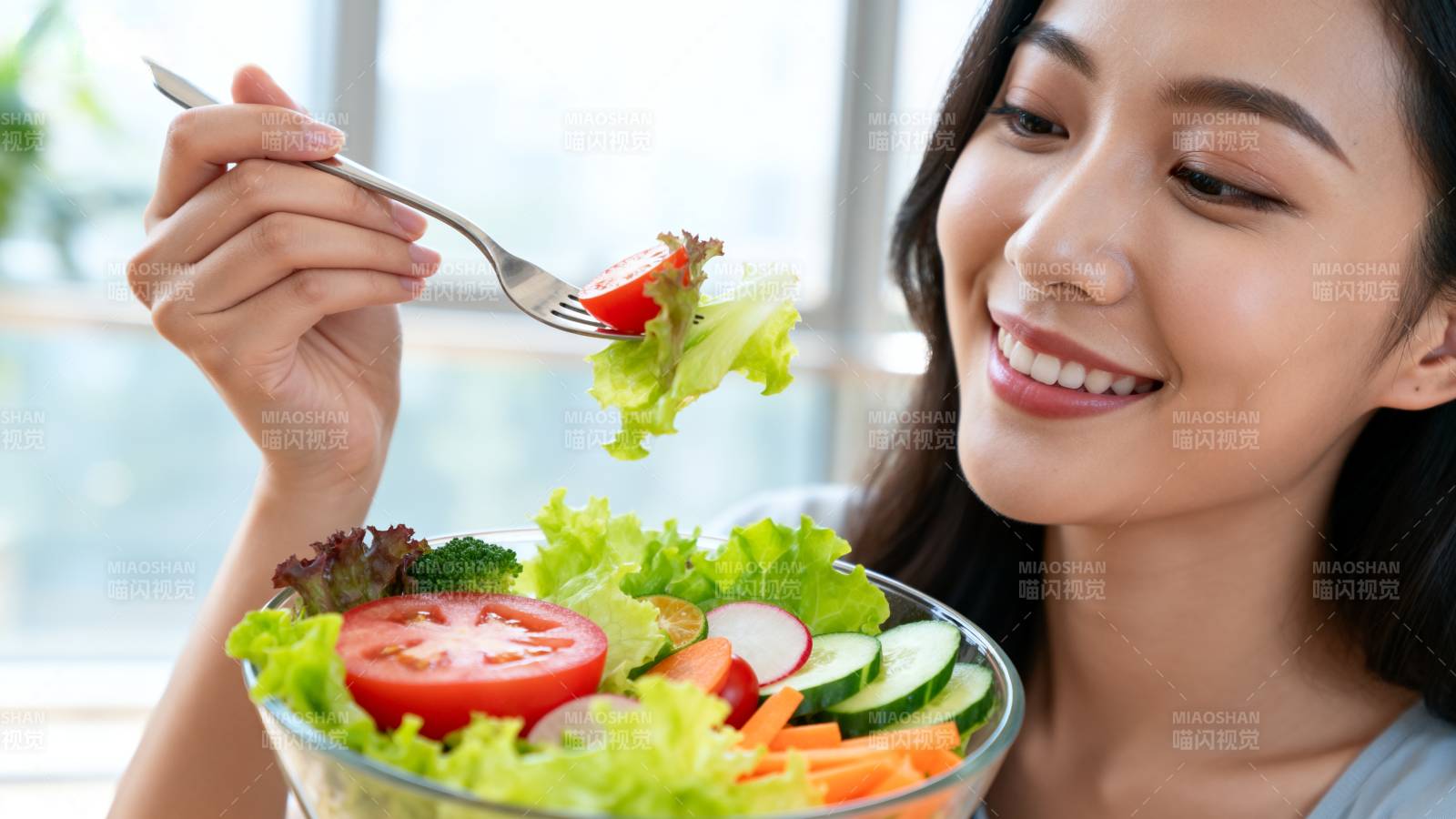 健康饮食 笑容灿烂图片