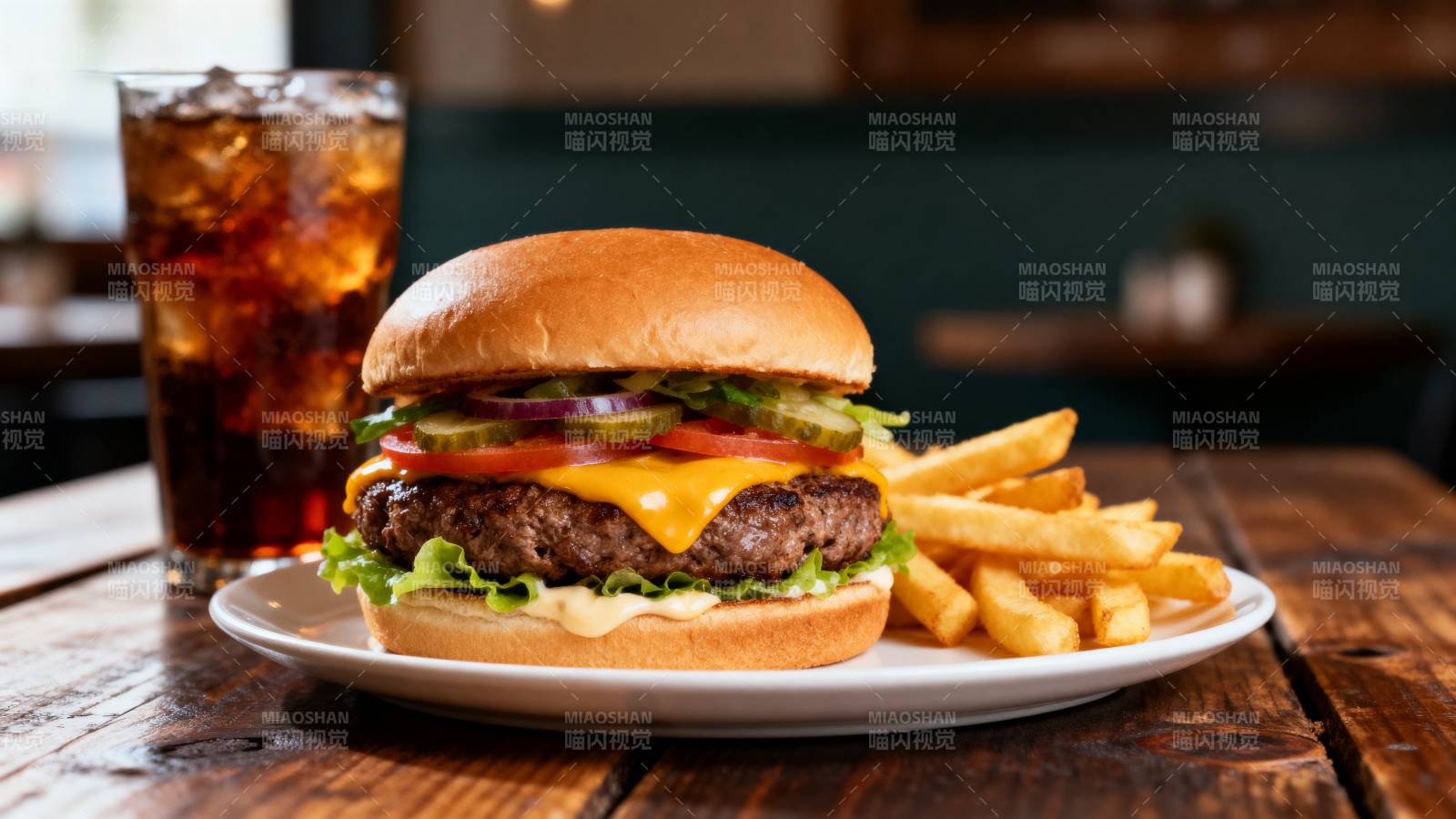 美味汉堡配薯条图片