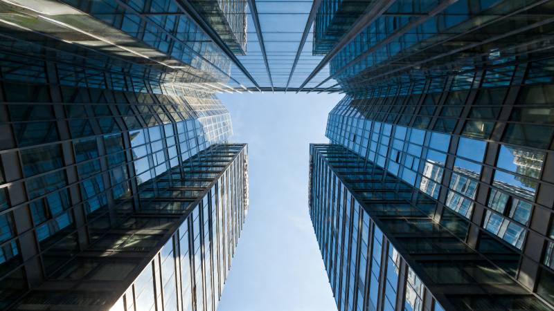 摩天大楼仰视图图片