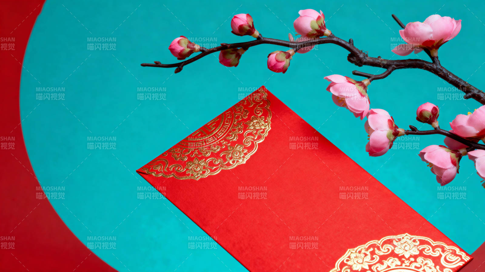 红 envelope 与梅花图片