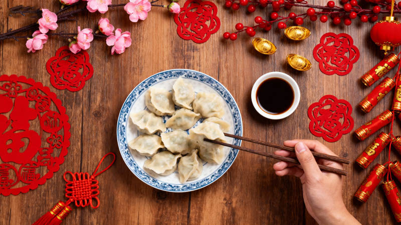 春节吃饺子图片