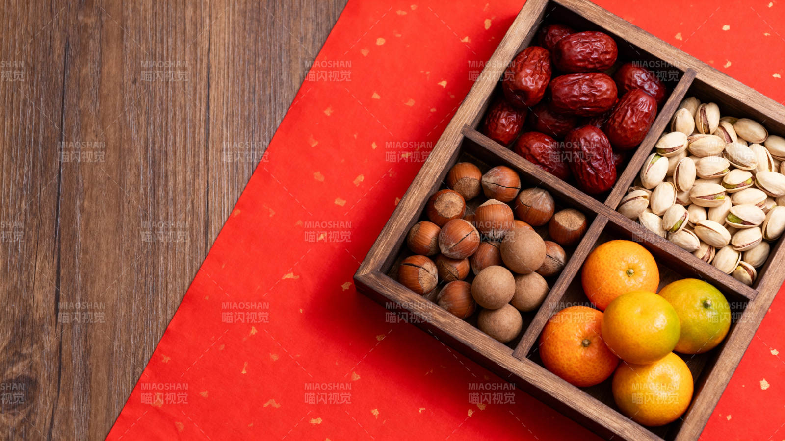 年货坚果果干拼盘图片