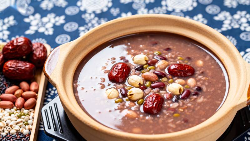 八宝粥配红枣莲子图片