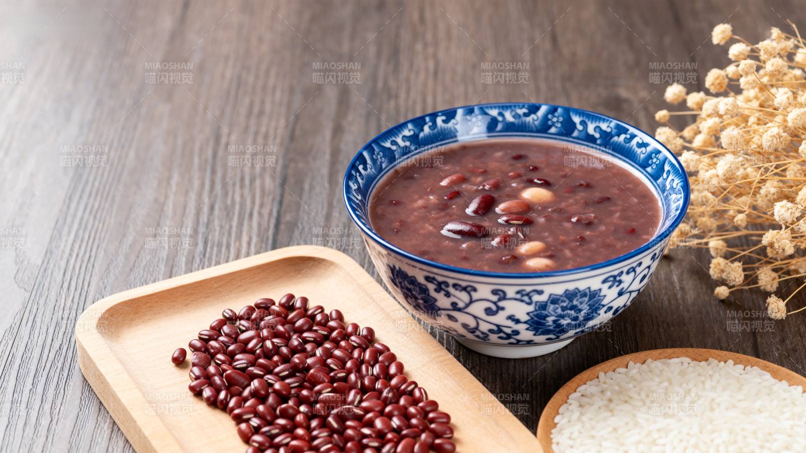 红豆粥配米粒图片