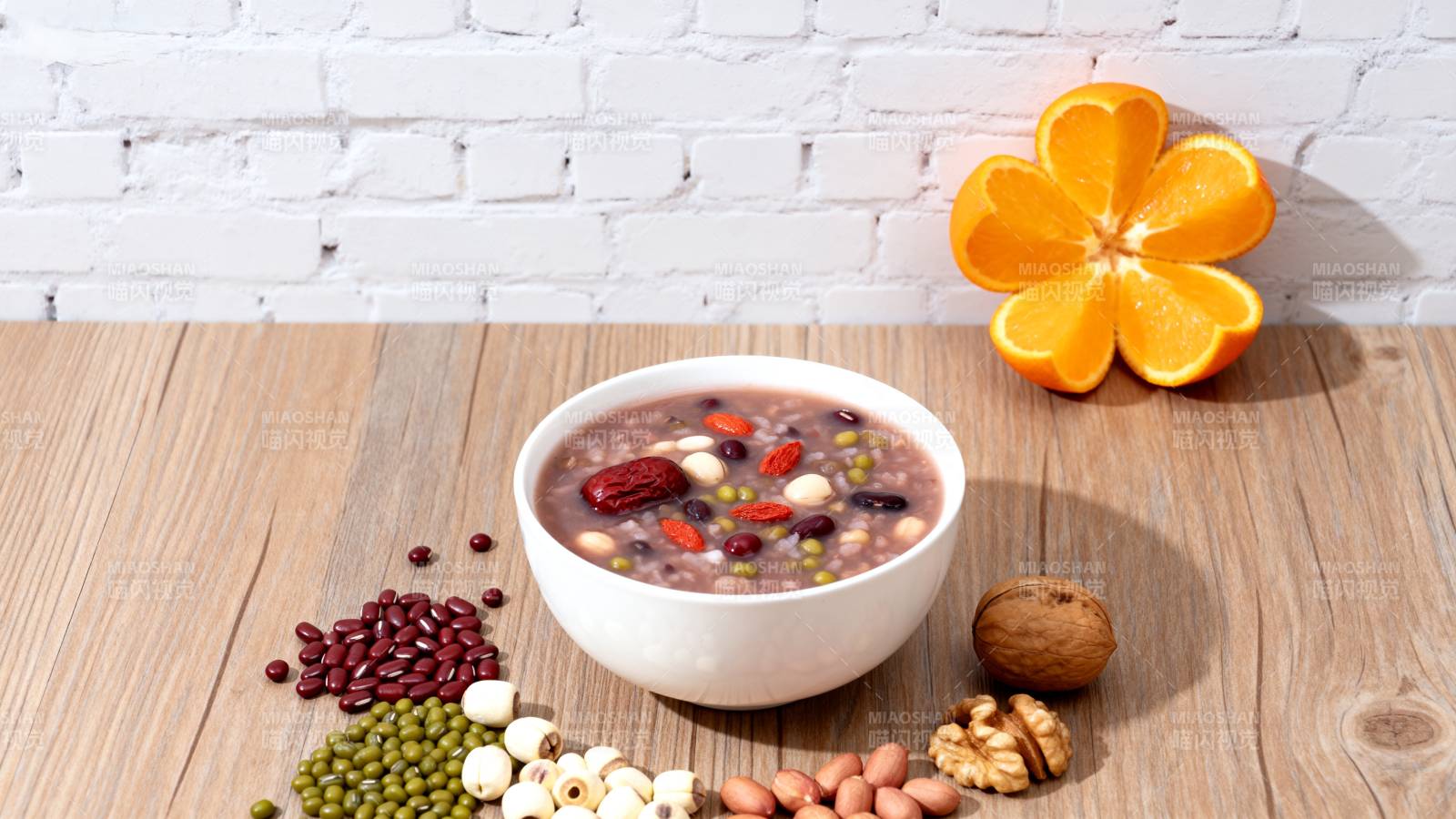 五谷杂粮养生粥图片