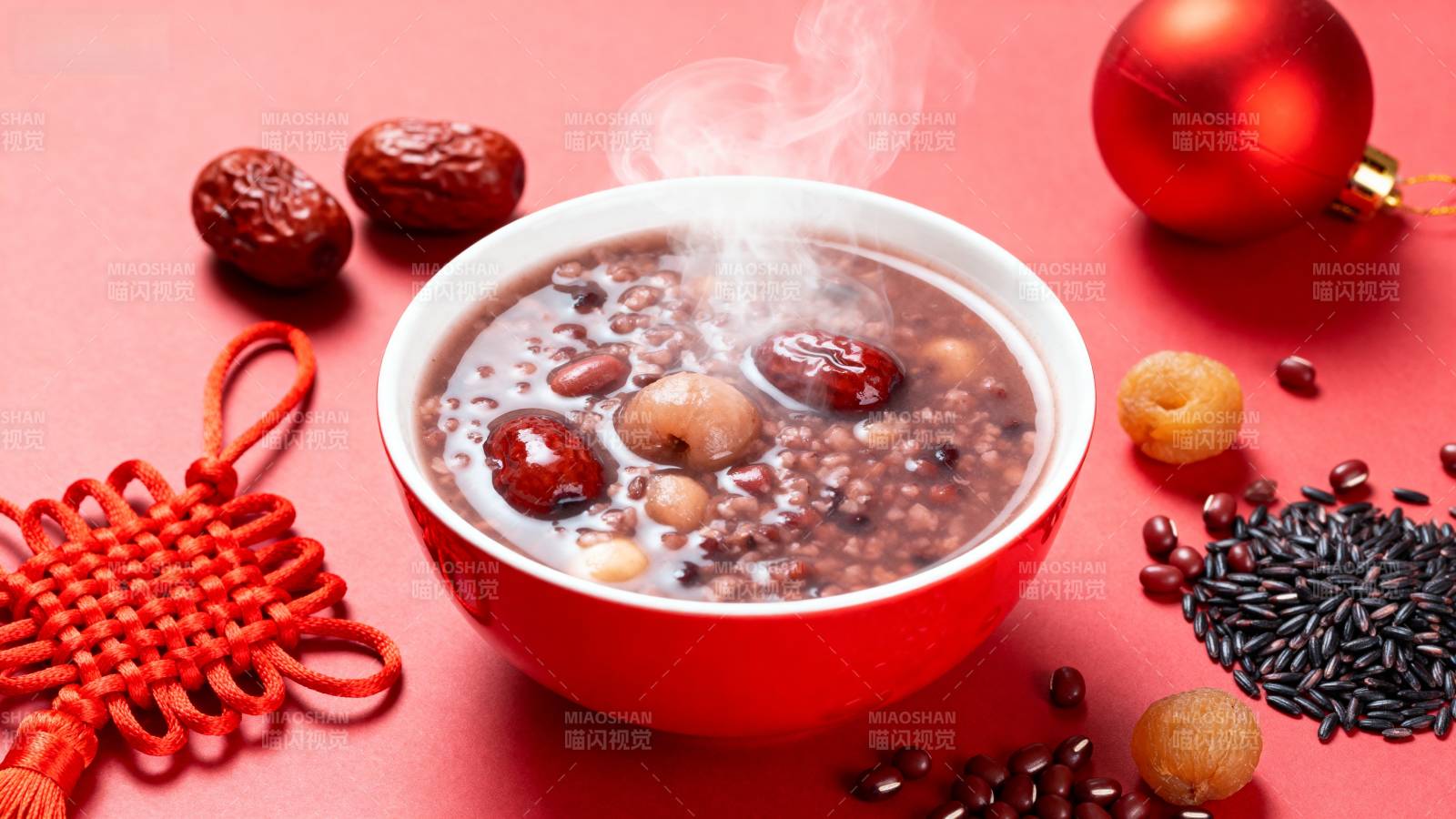 腊八粥热气腾腾图片