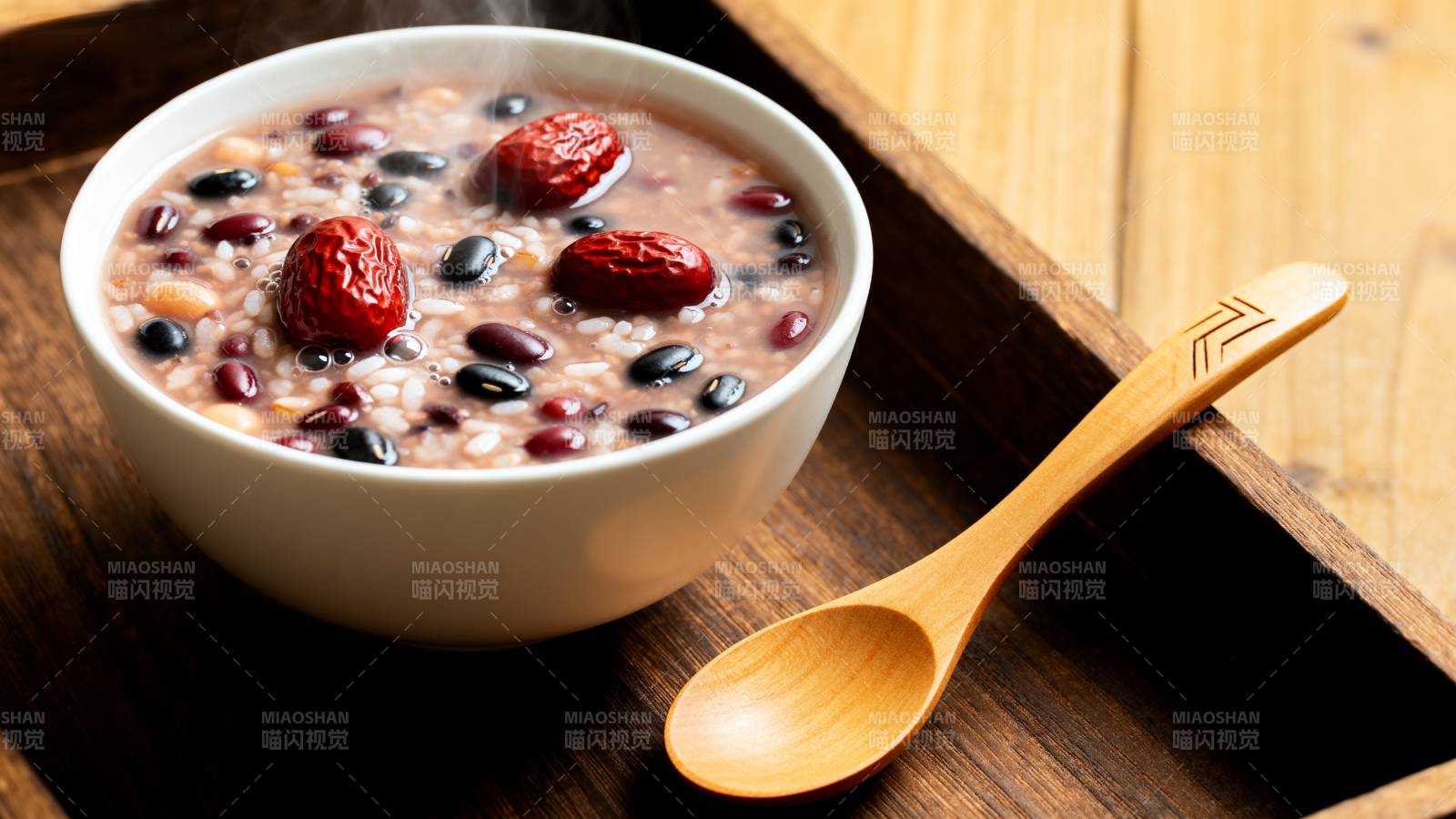 红豆粥配红枣图片