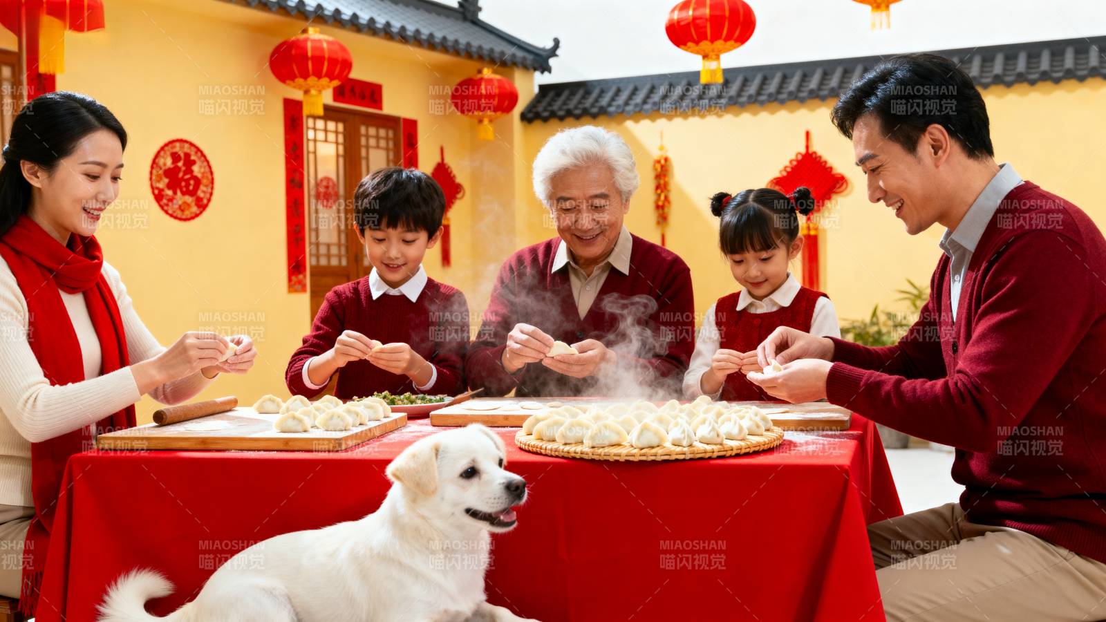 全家包饺子迎新春图片