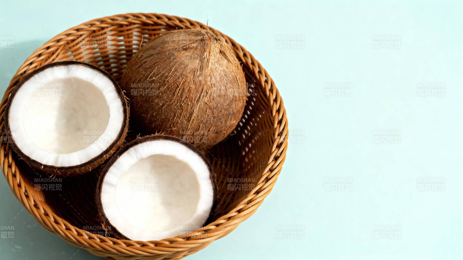 椰子入篮图片