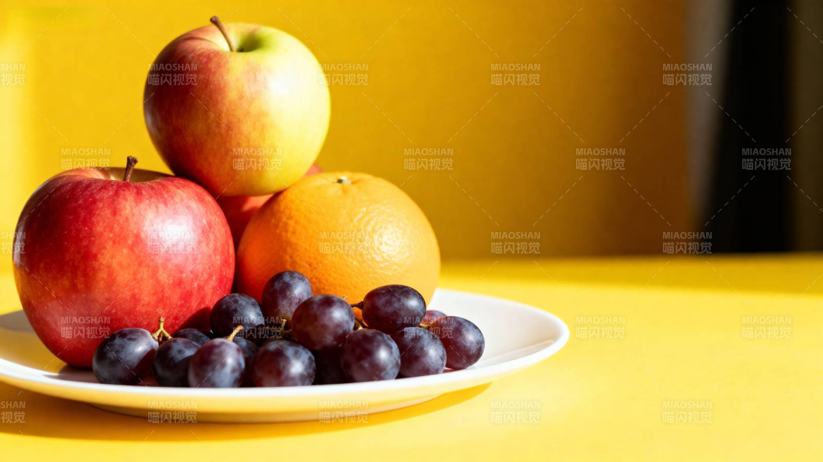 水果拼盘 色彩缤纷图片