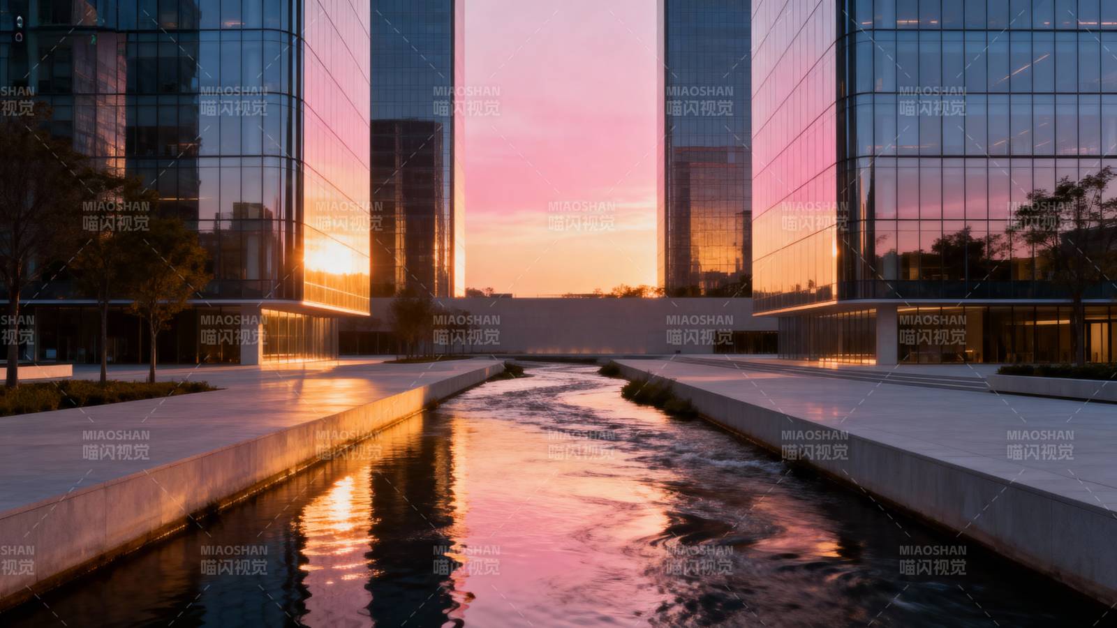 城市黄昏倒影图片