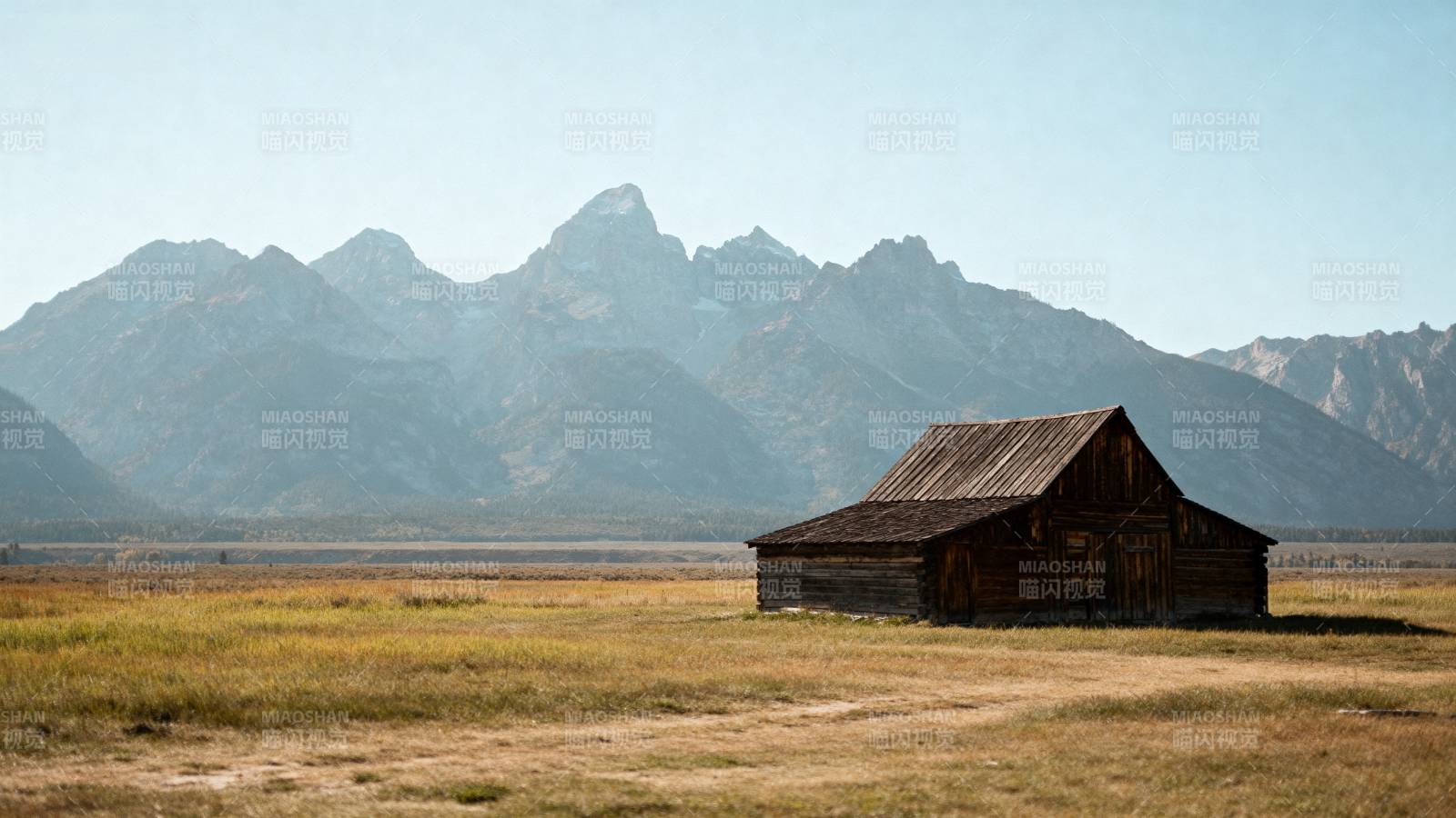 山间木屋静谧景图片