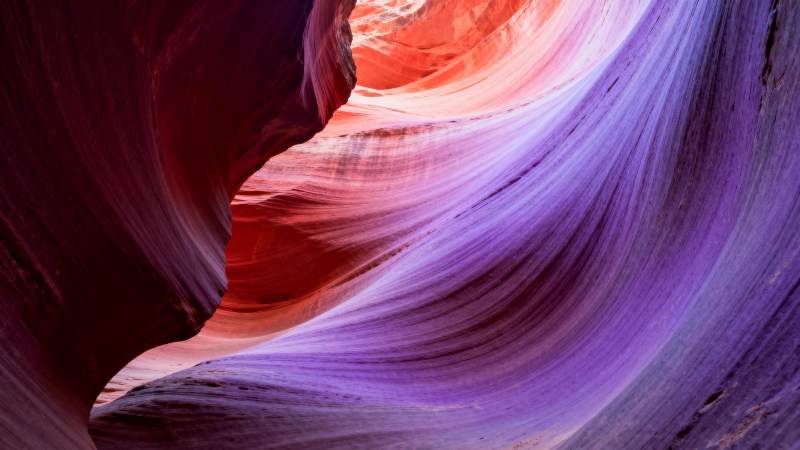 紫红峡谷奇景图片