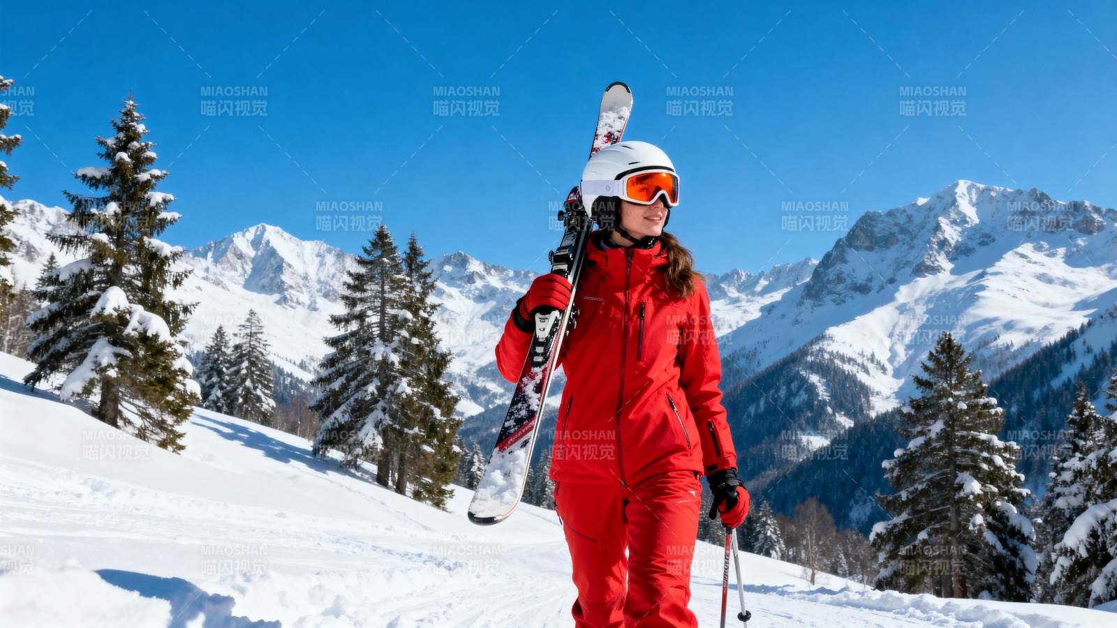 雪山滑雪者图片