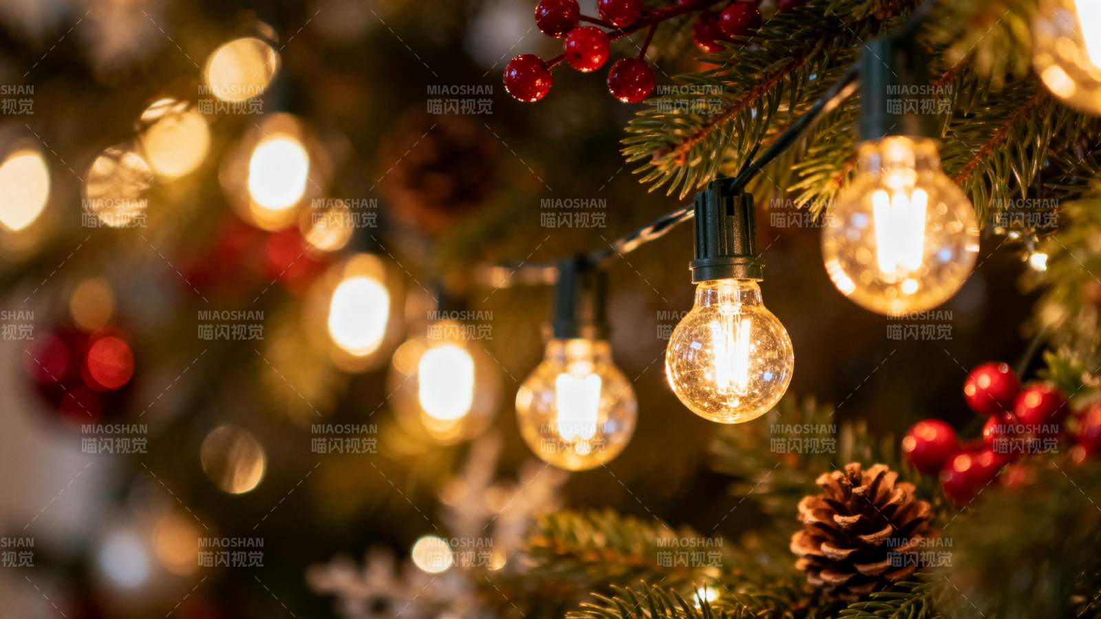 圣诞树灯饰特写图片