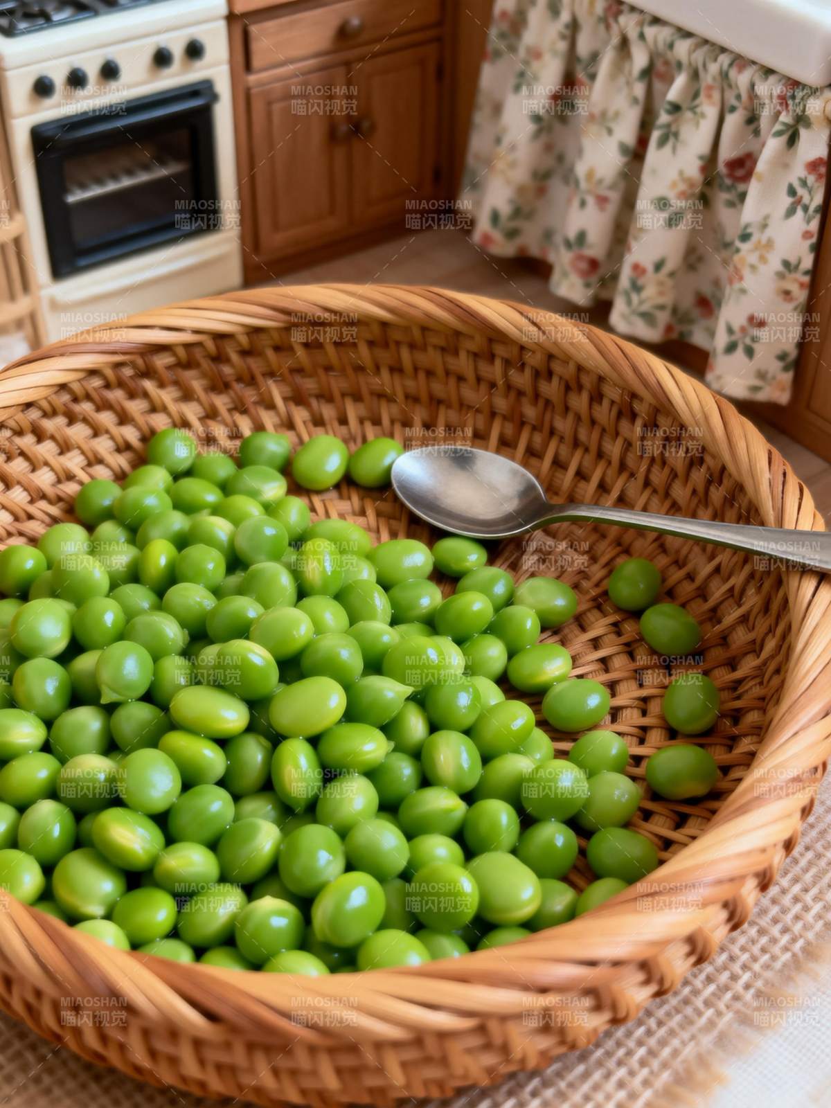 青豆满篮 厨房静谧图片