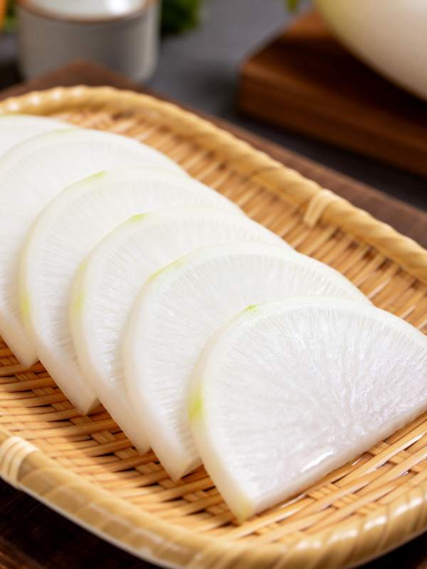 清脆白萝卜片图片