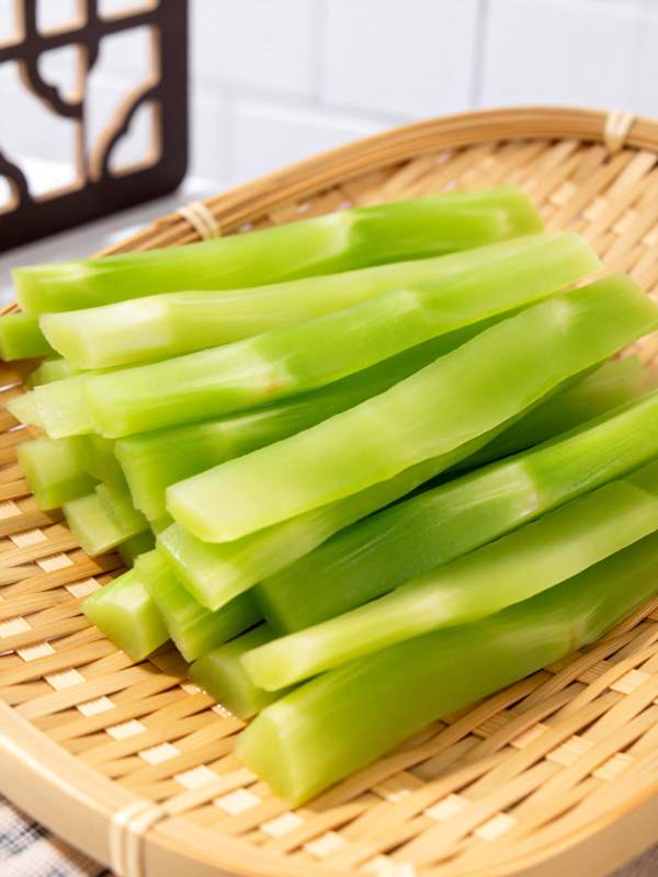 新鲜竹蔗摆盘图片