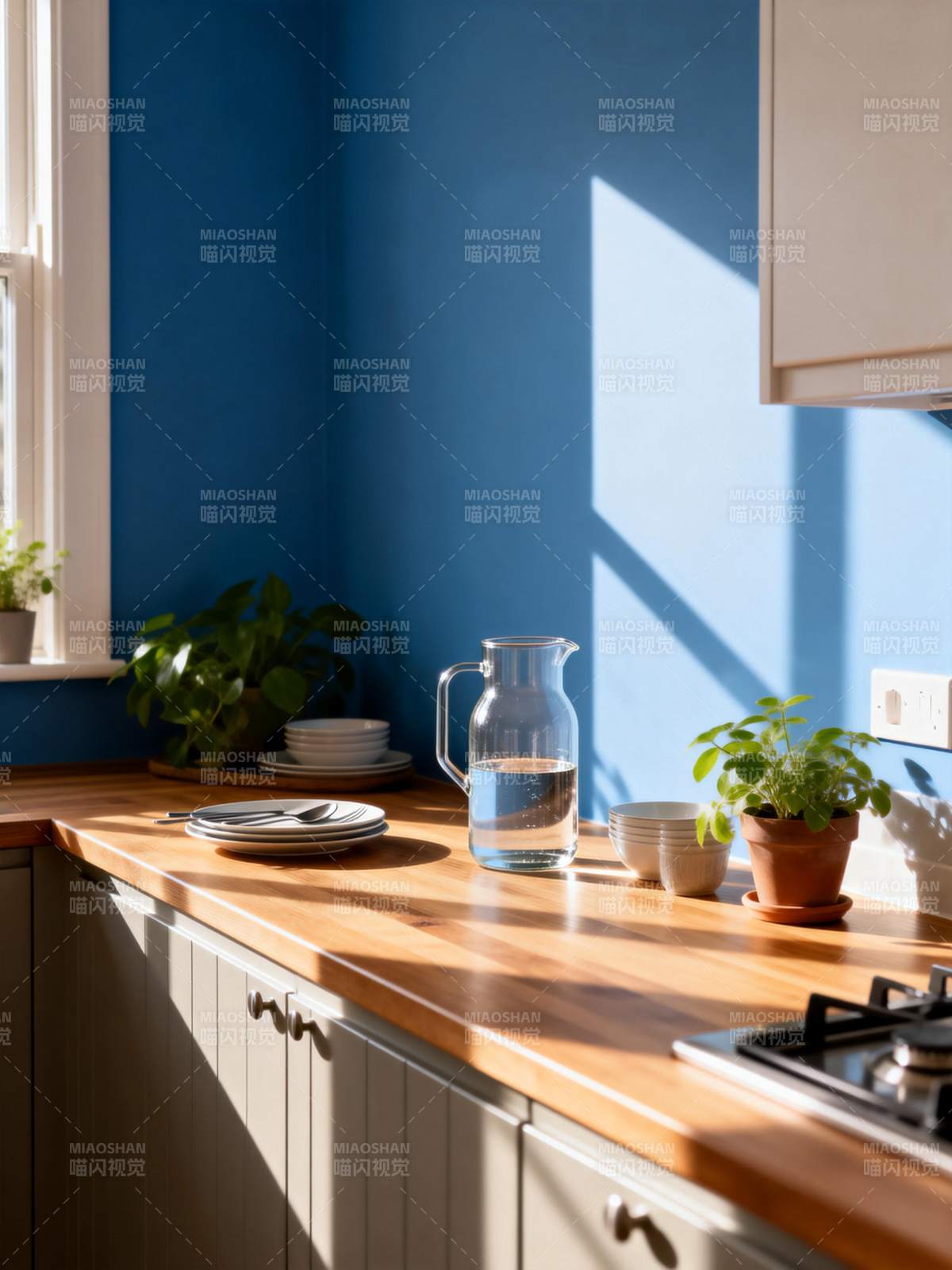 阳光厨房一角图片