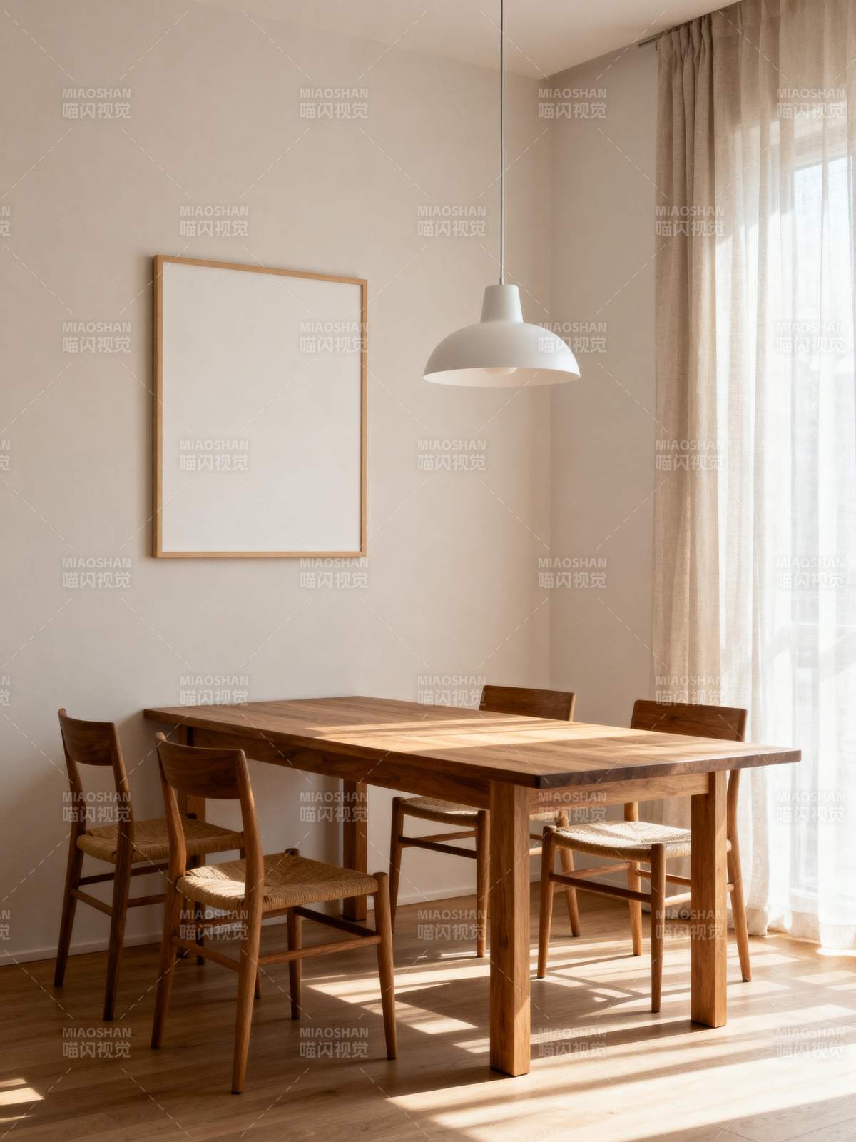 简约木质餐桌椅图片